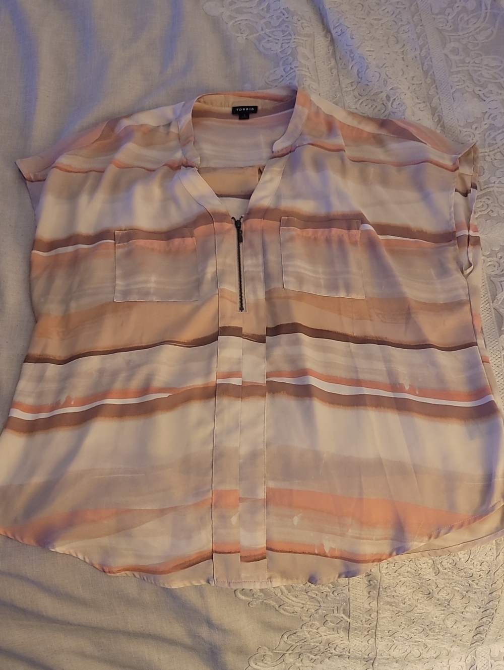 Torrid, Size L, GEORGETTE ZIP-FRONT DOLMAN BLOUSE STRIPED